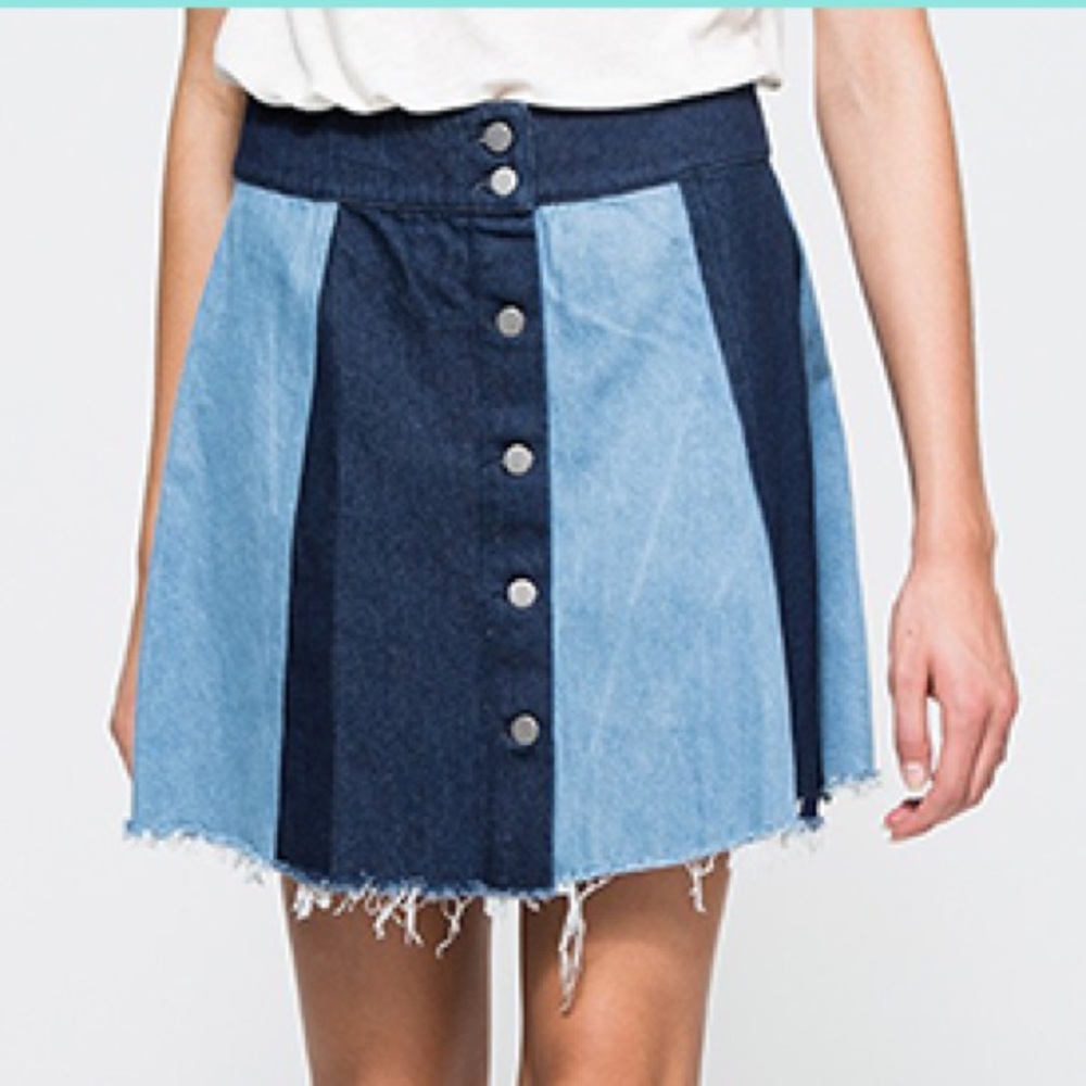 STOLEN HEARTS | 100% Cotton Denim Mini Skirt Large